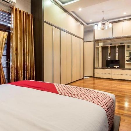 Oyo 619 Naufal Guest House Syariah Medan Bagian luar foto