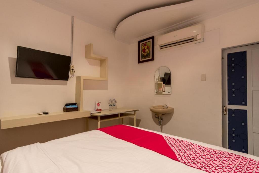 Oyo 619 Naufal Guest House Syariah Medan Bagian luar foto