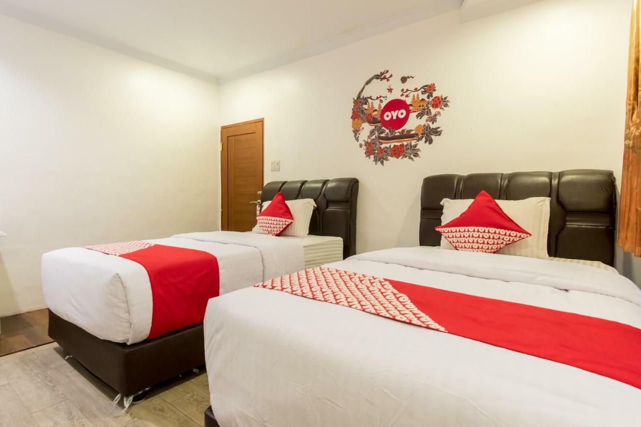 Oyo 619 Naufal Guest House Syariah Medan Bagian luar foto