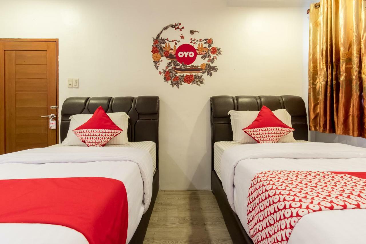 Oyo 619 Naufal Guest House Syariah Medan Bagian luar foto