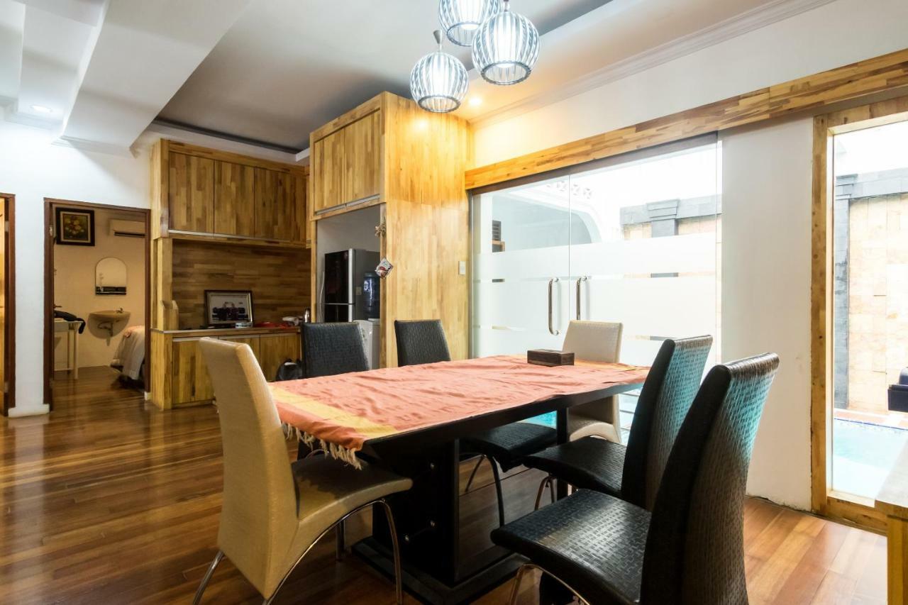 Oyo 619 Naufal Guest House Syariah Medan Bagian luar foto