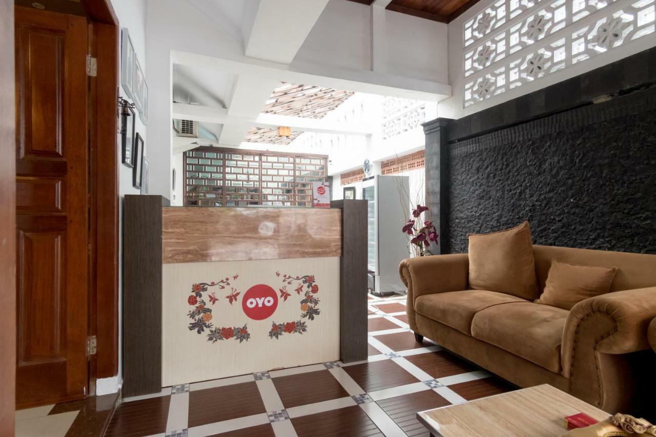Oyo 619 Naufal Guest House Syariah Medan Bagian luar foto