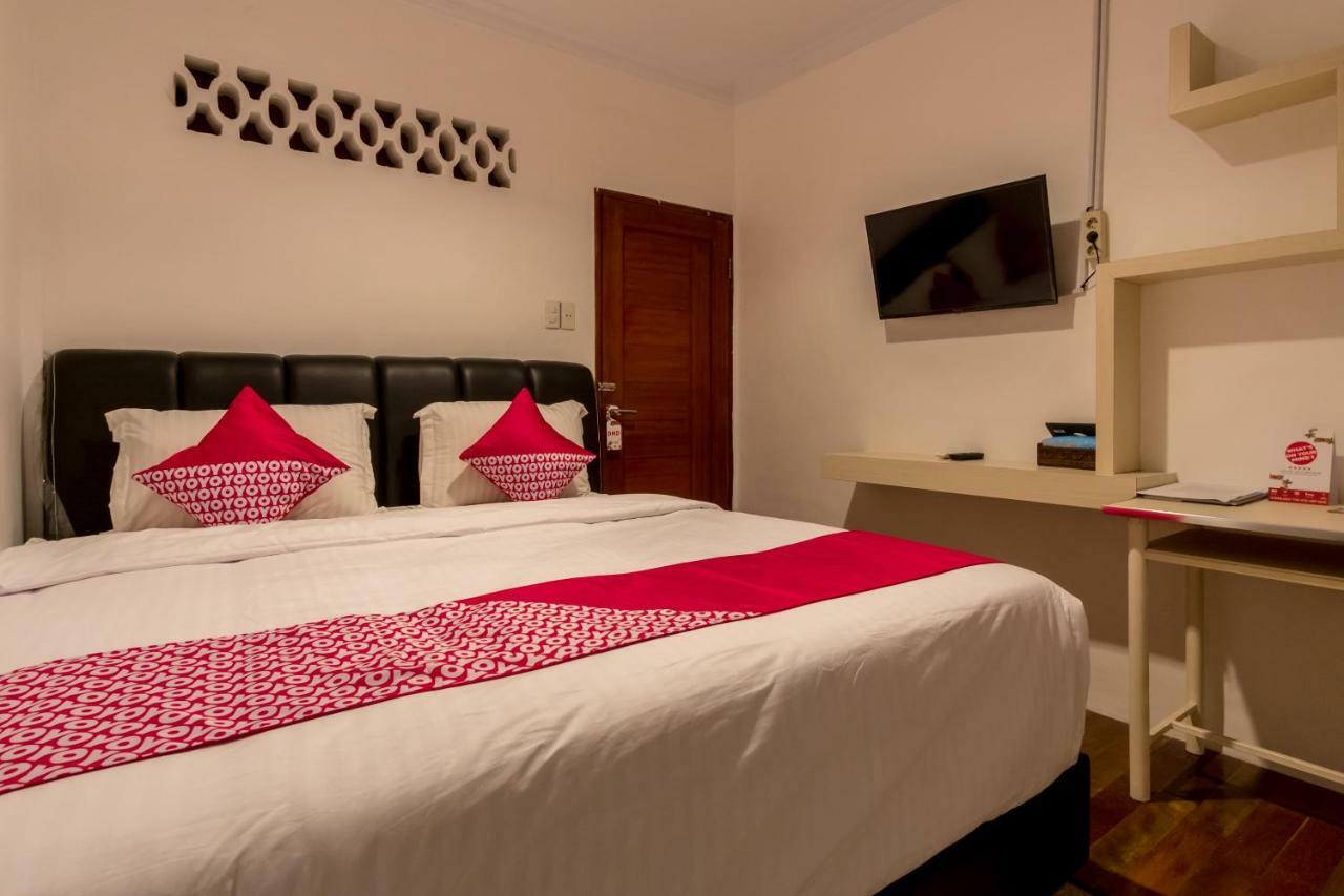 Oyo 619 Naufal Guest House Syariah Medan Bagian luar foto